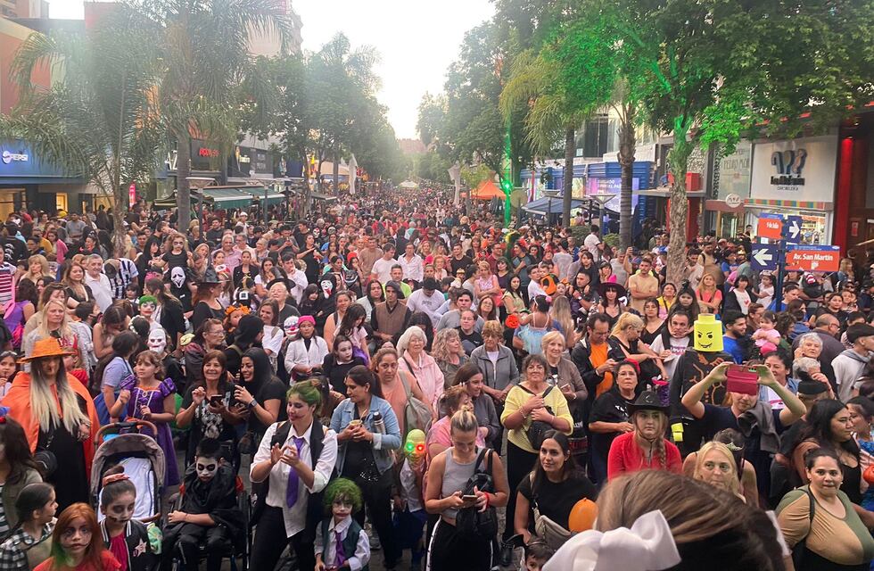 Halloween en Carlos Paz: multitudinaria celebración en el centro con disfraces y actividades para todas las edades