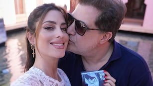 Agustina Casanova anunció su embarazo y posó con su pancita: espera su primer hijo.