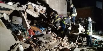 Derrumbe en Lomas de Zamora: dos mujeres murieron.