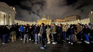 Multitudinaria despedida del Papa Francisco