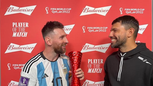 Encuentro entre Messi y Agüero.
