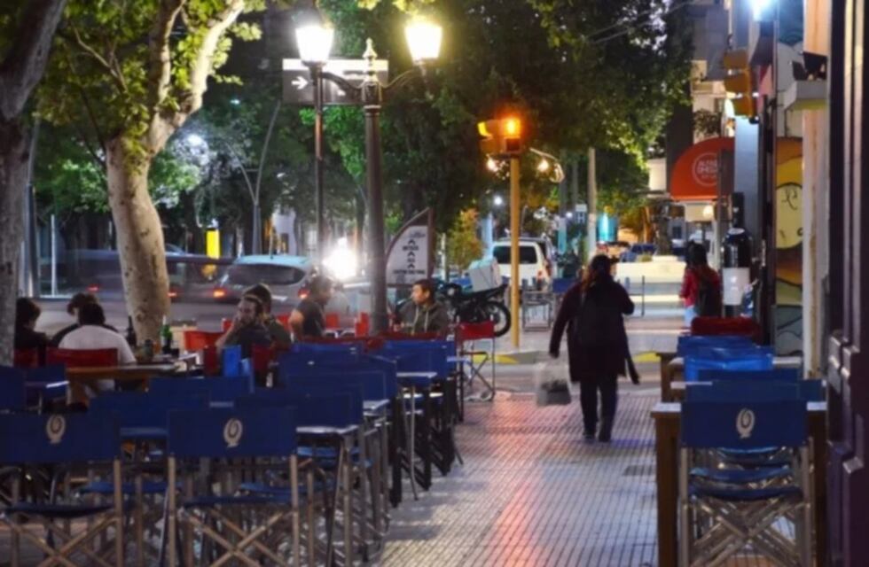 El sector gastronómico asegura que no acatarán las nuevas medidas de restricción