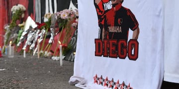 Hinchas de Newell's despidieron a Maradona en el Coloso