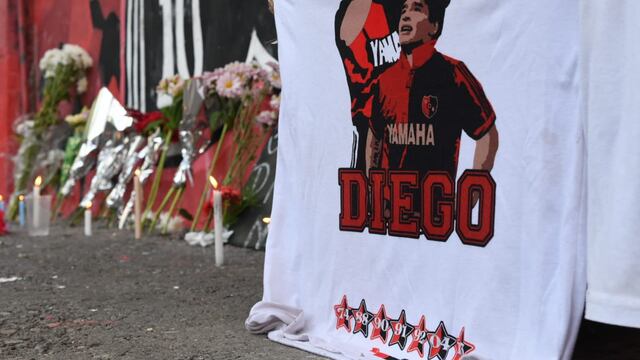 Hinchas de Newell's despidieron a Maradona en el Coloso