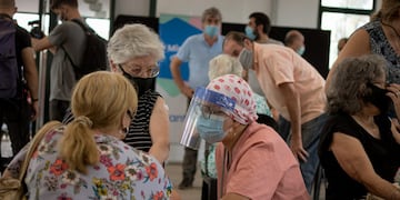La provincia de Santa Fe registró 2.815 casos de coronavirus y 51 muertos este martes.