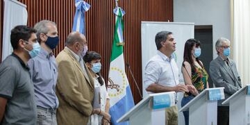 Capitanich precisó que en la provincia existen tres provisiones de distintas fuentes de vacunas (Sputnik V, CoviShield y Sinopharm)