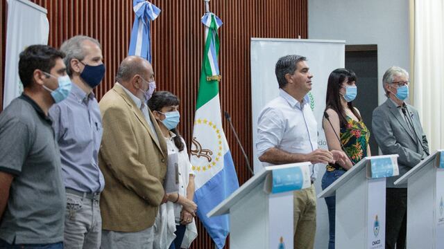 Capitanich precisó que en la provincia existen tres provisiones de distintas fuentes de vacunas (Sputnik V, CoviShield y Sinopharm)