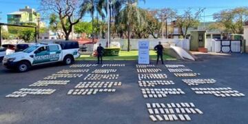 Posadas: abandonan millonario cargamento de marihuana.