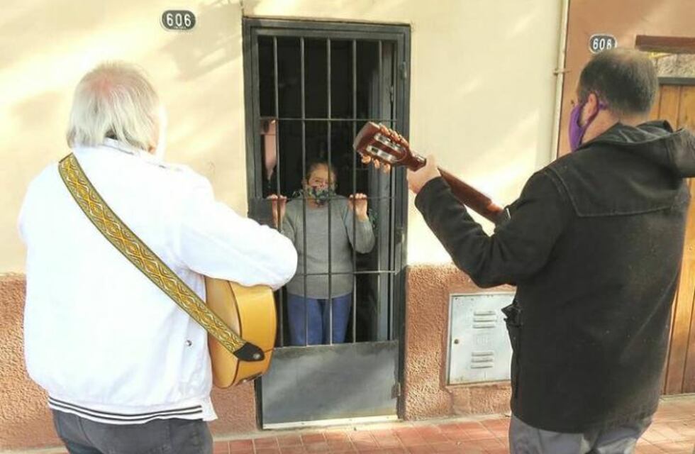 Homenajean a Rosa Pereyra, la destacada escritora guaymallina