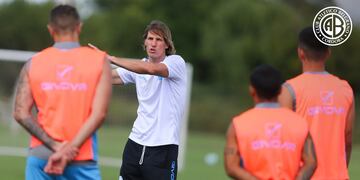 Teté González quería contar con el zaguero, pero no se recuperó.