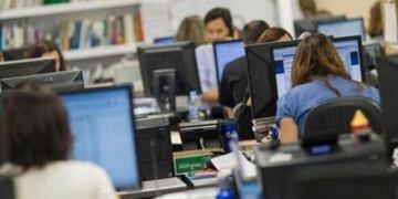 Tomarán examen de “idoneidad” a más de 40.000 empleados públicos (Imagen ilustrativa)