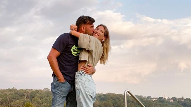 Macarena Rinaldi y Federico Hoppe disfrutan de las Cataratas del Iguazú el día de los enamorados.