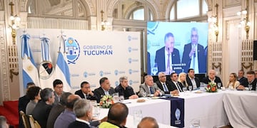 El encuentro con ministros y funcionarios cerró con una evaluación positiva de los avances provinciales.