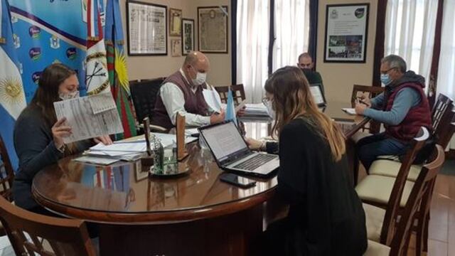 Pujato lleva invertido 10 millones en luminarias led (Facebook Daniel Quacquarini)