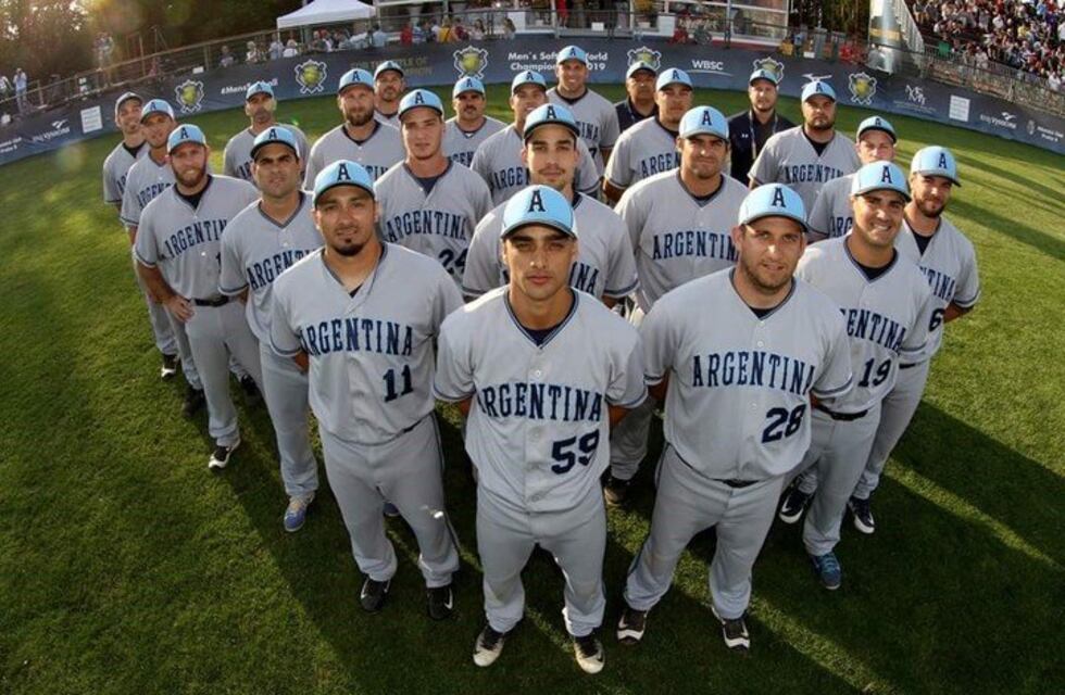 Sóftbol: Argentina y República Checa se enfrentan en Paraná