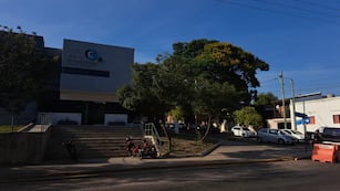Familiares fueron a la sede de la UCA en barrio Cáceres.