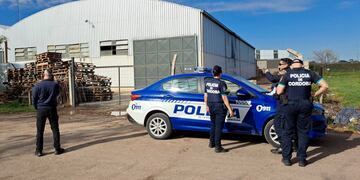 Robo. Ladrones disfrazados robaron en la fábrica de productos de limpieza Dix en Córdoba.