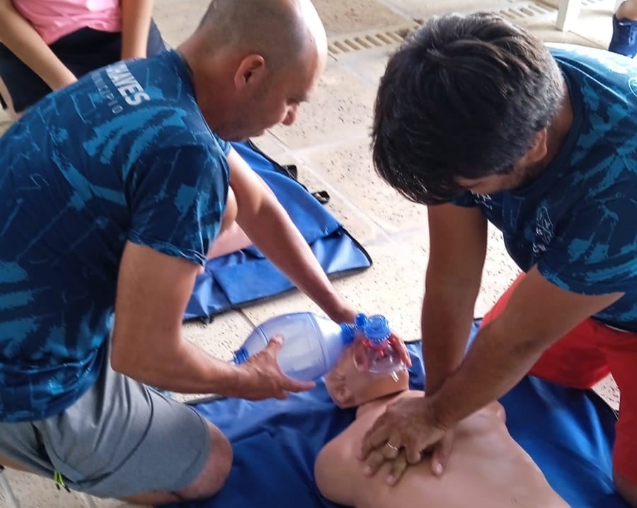 Capacitación en primeros auxilios para el personal de Dirección De Deportes de Chaves