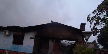 Eldorado: una pareja de jubilados fue hospitalizada tras un incendio.