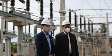 Manzur y Martínez visitaron la planta de Los Nogales.