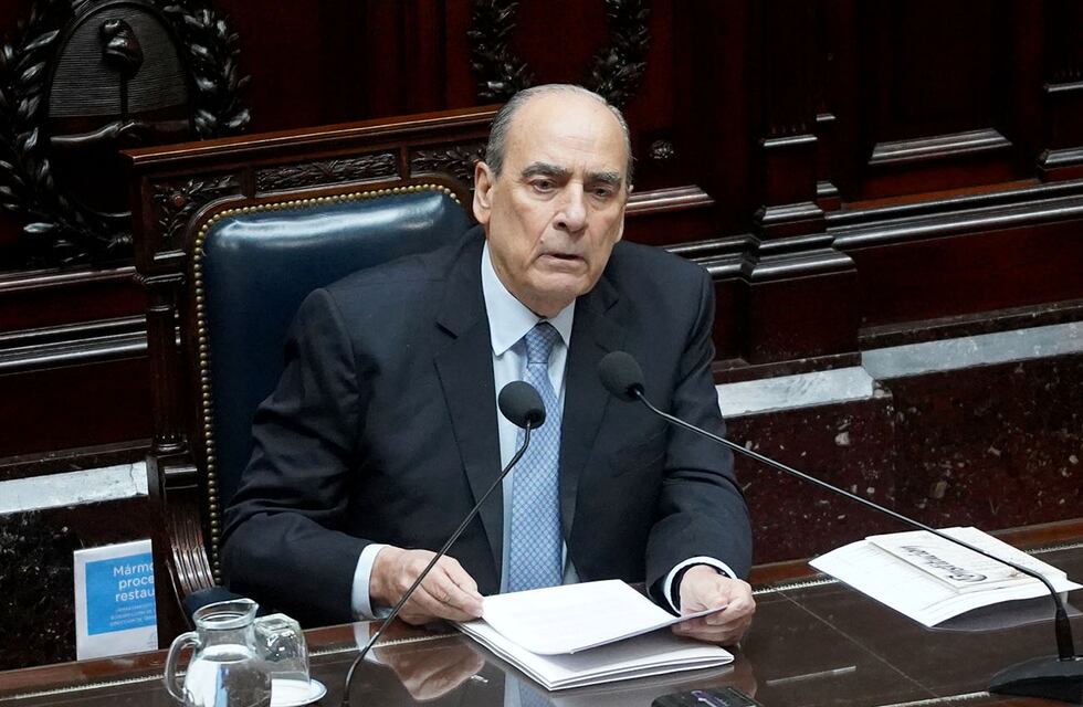 Guillermo Francos: “Si los gremios no aceptan la privatización, vamos a terminar con Aerolíneas Argentinas”