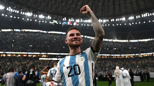 Alexis Mac Allister fue homenajeado por el Brighton luego de consagrarse campeón en el Mundial de Qatar.