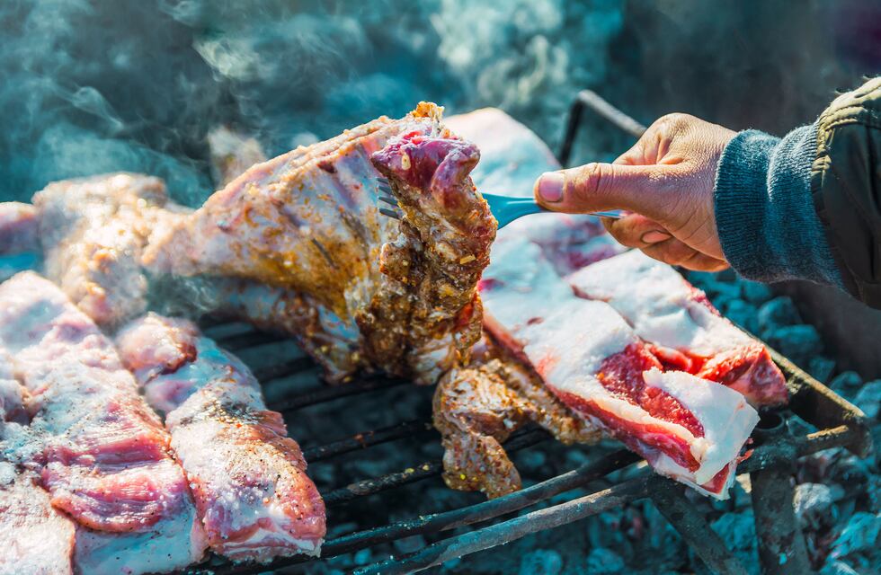 Insólita acusación en Villa María: denunció a sus vecinos por “hacer asado todos los días”