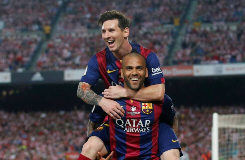 Lionel Messi quiere igualar a Dani Alves en títulos tras irse de Barcelona