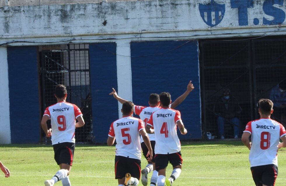 Instituto arrancó perdiendo ante Tristán Suárez, lo dio vuelta y terminó empatando 2-2