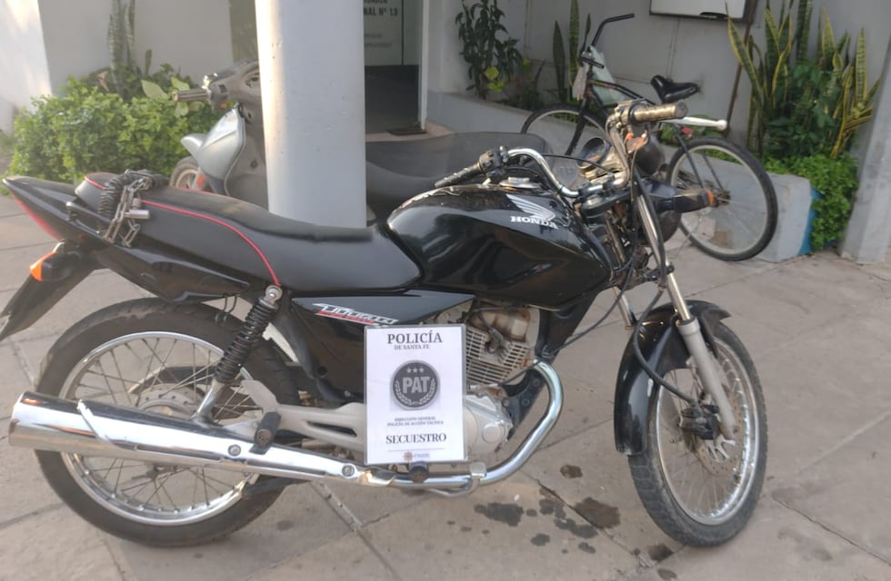 La PAT aprehendió a un sujeto que circulaba en una motocicleta robada