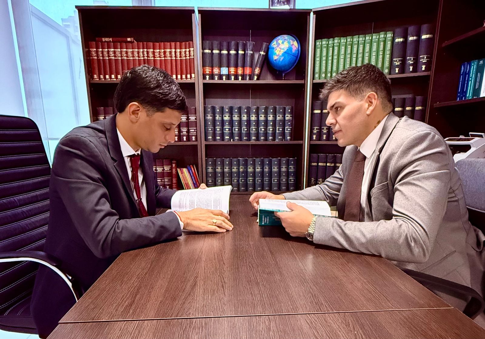 Los abogados Diego Rodi Bustos y Juan Manuel Roque.