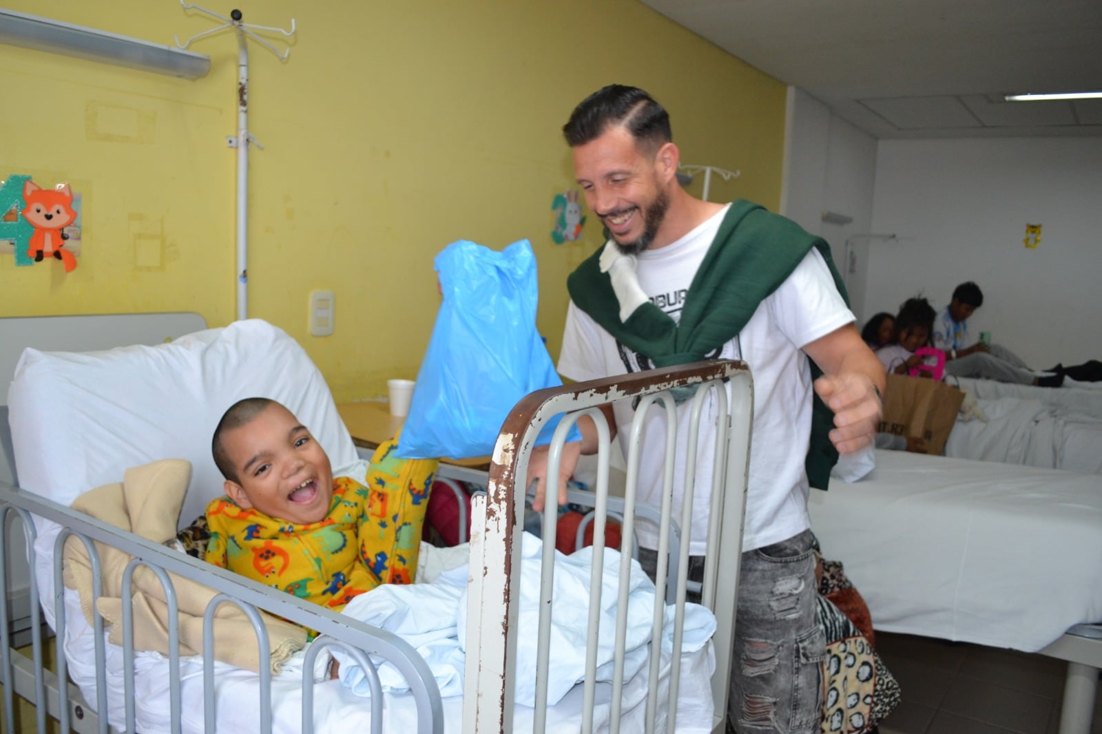 En una experiencia que será inolvidable para Guillermo Cosaro y su nuevo amigo, sonrisas y alegría por partes iguales.