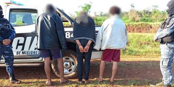 En el domicilio allanado se secuestró una escopeta, cuatro cartuchos calibre 16mm y dos lechones muertos.