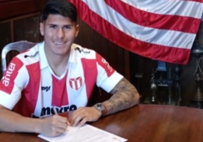 Tomás Olmos. River de Montevideo le dio la bienvenida al lateral que llegó de Talleres, a préstamo. (Prensa River de Montevideo)
