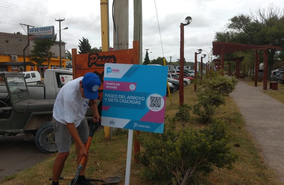 Se instalan carteles del Programa “ReCreo” en las playas del distrito de Tres Arroyos