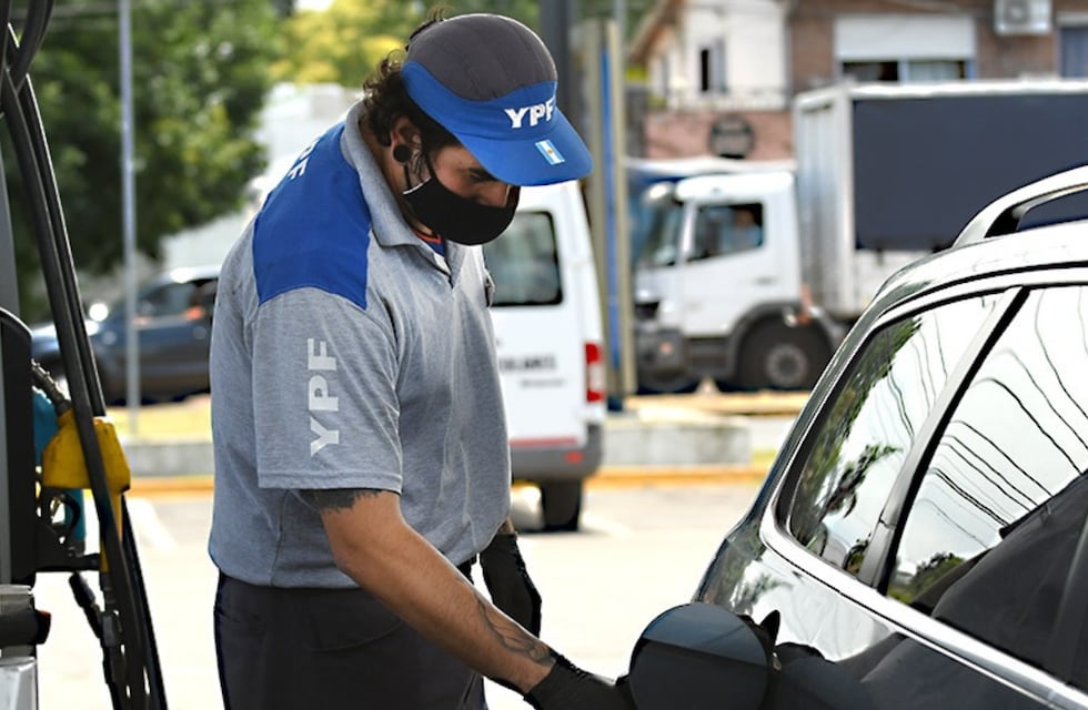 YPF aumentó un 7,5% promedio los precios en sus combustibles