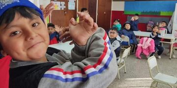 La escuela de los niños que aprenden lengua de señas.