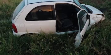 Se dirigía a Punta Alta y chocó contra un caballo.