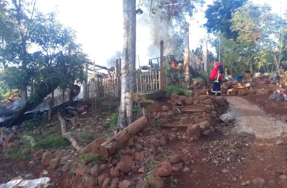Juntan donaciones para la familia que perdió todo en un incendio en Puerto Iguazú