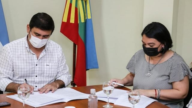 Firma de convenio para Regularización Dominial en Eldorado.