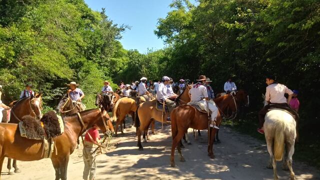 Se realizó en Arroyito una cabalgata en honor al Combate de San Lorenzo y la Batalla de Caseros