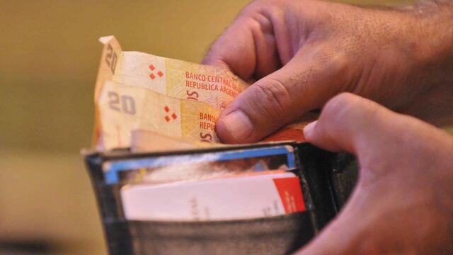 Los argentinos acerca de posibles mejoras en la economía. (Archivo / La Voz)