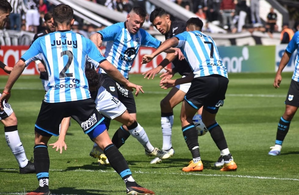Primera Nacional: Gimnasia y Esgrima de Jujuy perdió en Mendoza y cayó al segundo puesto