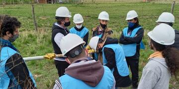 Voluntarios realizaron tareas de mantenimiento en aerogeneradores.