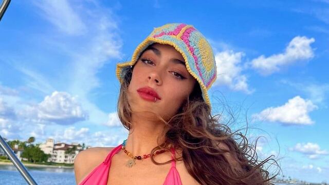 Tini Stoessel se animó a una remera muy escotada y se llevó todos los suspiros de sus fans.