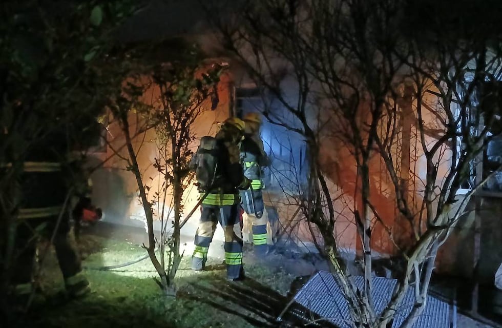 Tragedia en el interior de Córdoba: un hombre y un niño murieron en un incendio