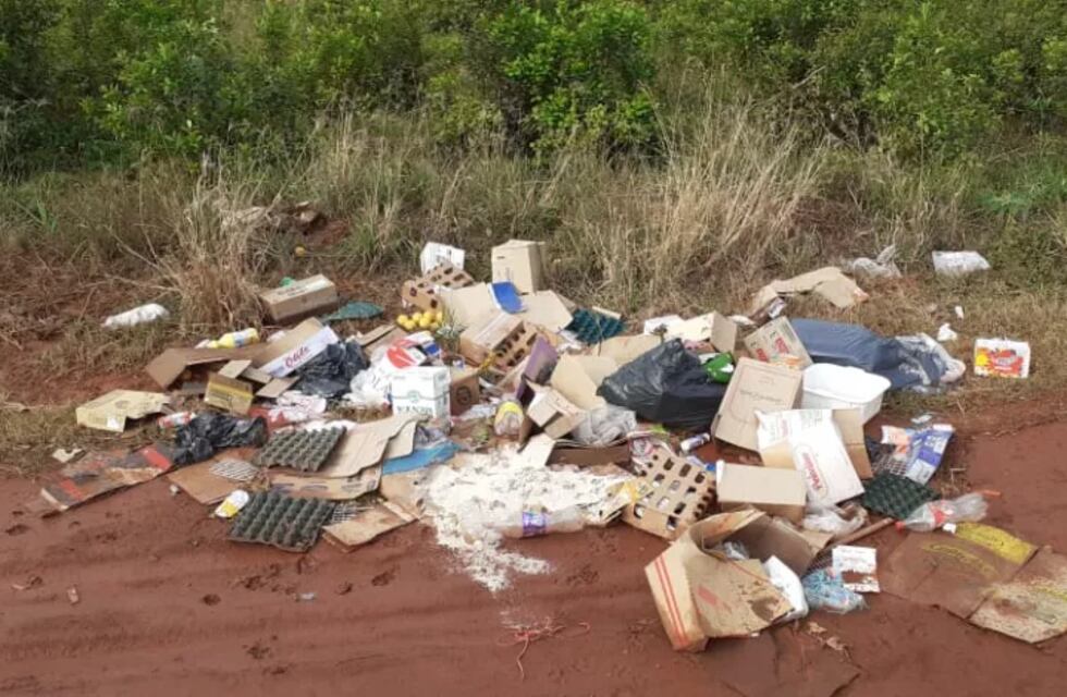 Colonia San Lorenzo: desde San Vicente trajeron basura y lo arrojaron en la localidad