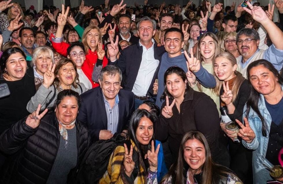 Bahl y Romero tuvieron un encuentro con la militancia en el Club Paraná