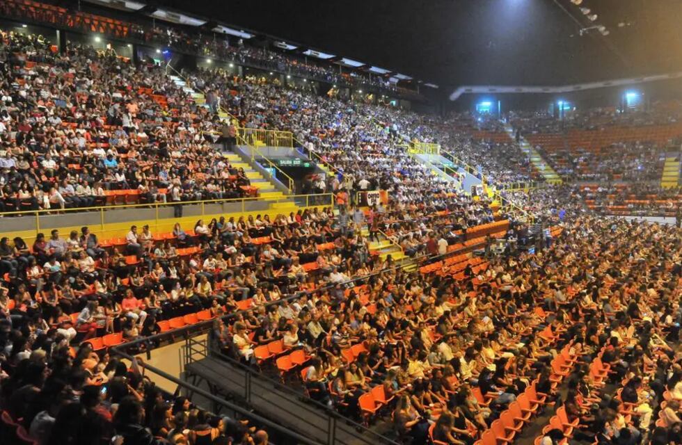 Juntan firmas para reabrir el Orfeo Superdomo: el sentido mensaje de una cordobesa