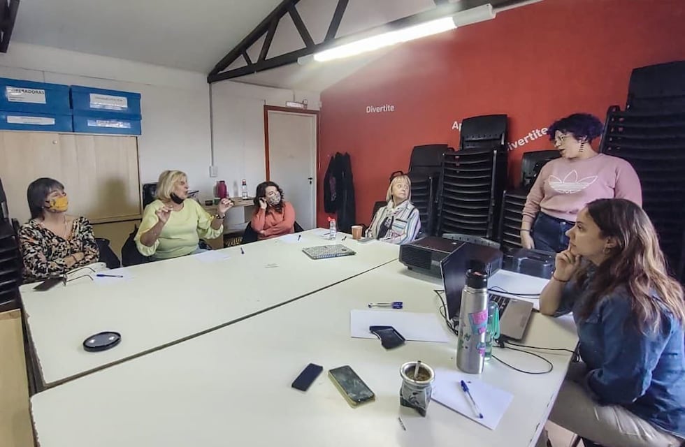 La Municipalidad realizó el segundo conversatorio sobre Alzheimer y otras demencias